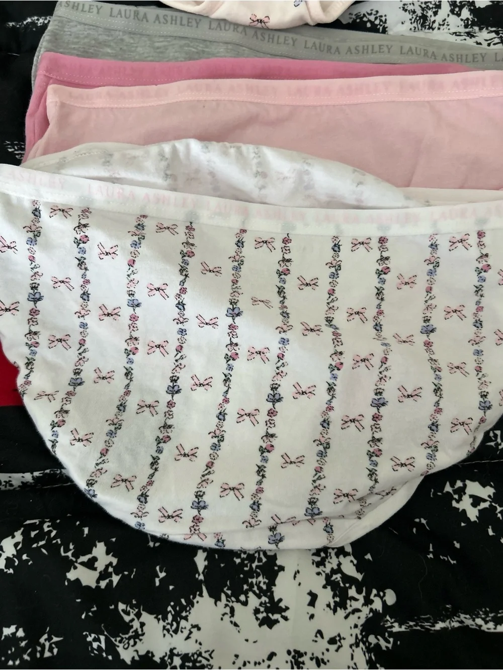 NWOTLaura Ashley Girls' Cotton Briefs - Pastel Mix (Pink, Cream, Gray)